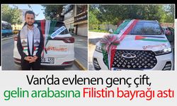 Van’da evlenen çift, gelin arabasına Filistin bayrağı astı