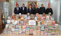 Kastamonu'da komandolardan okul kütüphanelerine 21 bin kitap