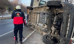 Van’da virajı alamayan minibüs takla attı! Yaralılar var…