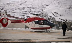 Bahçesaray'da hasta için ambulans helikoper havalandı!