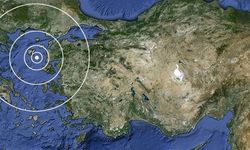 Ege Denizi'nde yüzlerce deprem: Tsunami mi olacak?