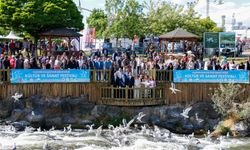 Erciş’te 12. İnci Kefali Festivali Coşkuyla Başladı
