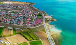 Büyükşehir Erciş'teki yolları yeniliyor