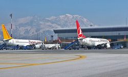 Çebi: Van havalimanı sorunu ortadan kaldırılmalı