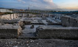 Van’da 750 yıllık cami ayağa kaldırılıyor