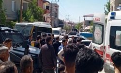 Van'da zırhlı polis aracı motosiklete çaptı: 1’i ağır 2 yaralı