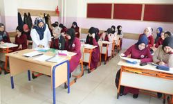 Lise son sınıf öğrencilerine hedef temelli destek eğitimi dersi