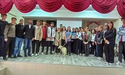 Van’da öğrenciler sokak hayvanları hakkında bilgilendirdi