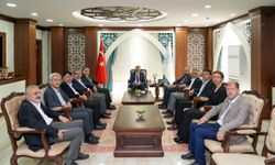 Van YYÜ heyetinden Hakkari ziyareti
