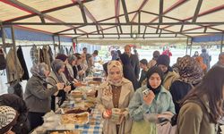 Van YYÜ’de açılan Gazze kermesine yoğun ilgi