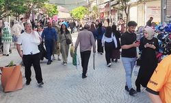 Van’da çarşı-pazarda bayram yoğunluğu…