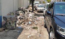 Van’da kaldırımlar hafriyatla dolu…