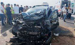 Van'da minibüs ile otomobil çarpıştı! Çok sayıda yaralı var