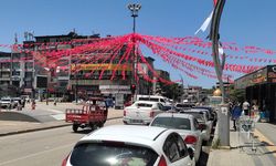 Van’da Okçular Tepesi, bayraklarla donatıldı