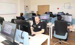 Van’da Dijital Gençlik Merkezi kapılarını hizmete açtı