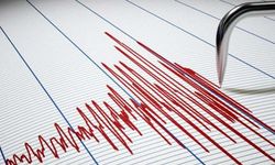 Endonezya'da 5,8 büyüklüğünde deprem: 29 yaralı