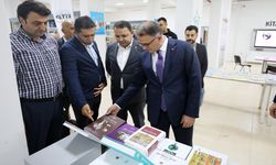Kitap Van Projesiyle 165 bin çocuğa 325 bin kitap ulaştırıldı