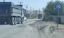 Edremit’teki bozuk yollara şiirli gönderme