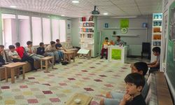 Van Umut Kervanı Yaz Okulu hem eğitiyor hem de eğlendiriyor