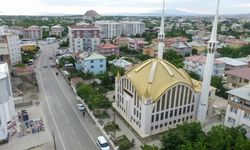 Hacı Firdevs Türkmenoğlu Camii Van İpekyolu