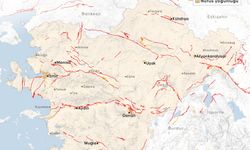Son Dakika: Balıkesir ve Kütahya'da Deprem Fırtınası! Ege Sallanmaya Devam Ediyor