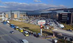 Sağlıkta Bölgesel Yükün Adresi: Van! Çözüm Komşu İllerde mi Saklı?