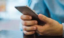 Telefon kullanımı boynu 5 kat daha fazla zorluyor