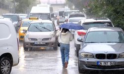 Van’da şiddetli rüzgâr ve yağmur