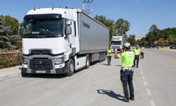 Van’da tır sürücülerine para cezası!