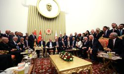 Erdoğan, Meclis Zirvesinde Liderlerle Buluştu