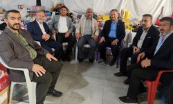HÜDA PAR Van İl Başkanı Sayğın'dan Umut Kervanı kermesine ziyaret