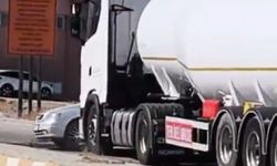 Van Edremit yolunda TIR dehşeti! Otomobil metrelerce sürüklendi