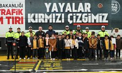 Van Emniyet Müdürü Mutlu'dan Mobil Trafik Eğitim Tırı’na ziyaret