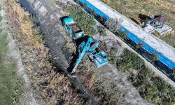 Van’da dere ve kanallar temizleniyor