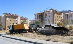 Van'da kaçak yapılar yıktırılıyor!