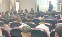 Van’da öğrencilere ‘Van Gölü Kirlenmesin, Mavi Kalsın’ eğitimi