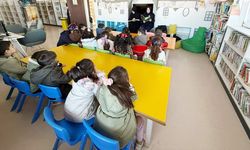 Bilge Çocuk Anaokulu öğrencileri kütüphanede masal saatinde buluştu