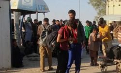 Bir günde 12 bin Afgan, ülkelerine döndü