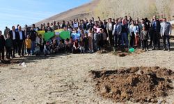 Çatak’ta fidanlar toprakla buluşturuldu