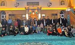 İpekyolu İlçe Müftüsü Tavlaşoğlu’ndan gençlere selamlaşmanın önemi dersi