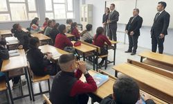 Kaymakam Bakan, öğrencilerle bir araya geldi