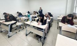 Kitap Van Projesi kapsamında okuma yarışmasının il finali gerçekleşti