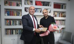 Müdür Aras'tan öğretmenler gününde anlamlı ziyaret