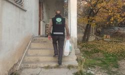 Umut Kervanı Erciş’te ihtiyaç sahiplerini unutmuyor