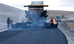 Van kırsalında asfalt çalışması