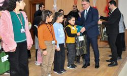 Van’da dereceye giren öğrencilere ödül verildi