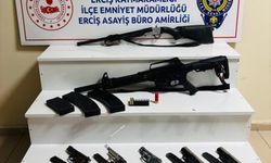 Van'da ruhsatsız silah operasyonu! Çok sayıda silah ele geçirildi