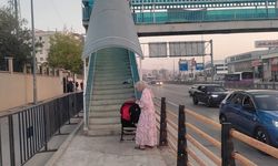 Van’da üst geçitlerde çile bitmiyor! Bebekli aileler ve öğrenciler büyük zorluk yaşıyor