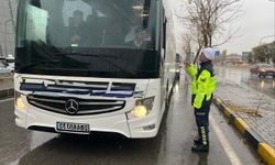 Van’da yolcu otobüslerine kış lastiği denetimi