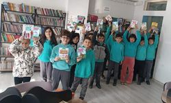 Van Erdemkent İlkokulundan ‘Bir Kitap Da Benden Olsun’ projesine anlamlı destek
